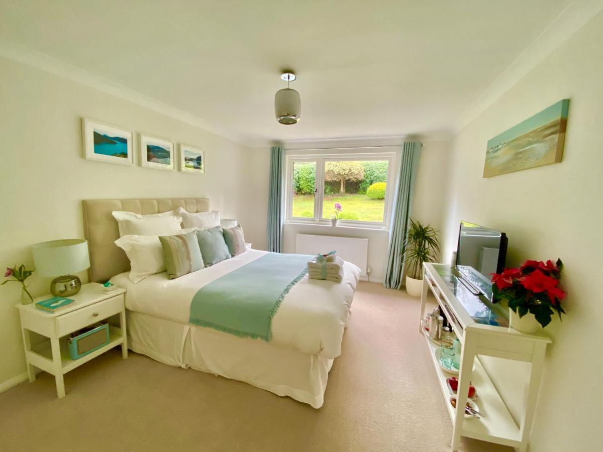 Ranmore Rise Retreat In The Surrey Hills 도킹 외부 사진
