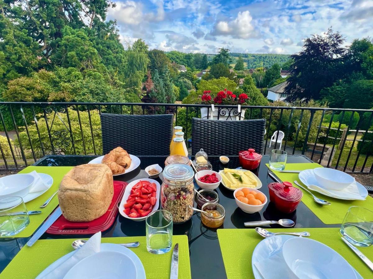 Ranmore Rise Retreat In The Surrey Hills 도킹 외부 사진