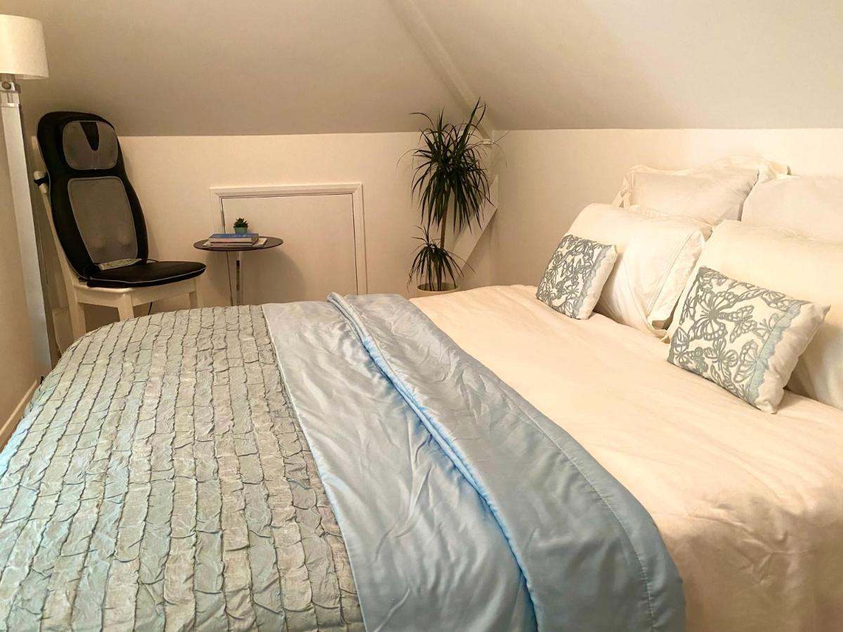 Ranmore Rise Retreat In The Surrey Hills 도킹 외부 사진